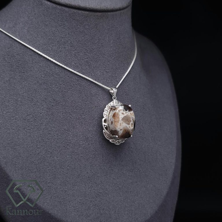 Women's Necklace with Onyx Stone