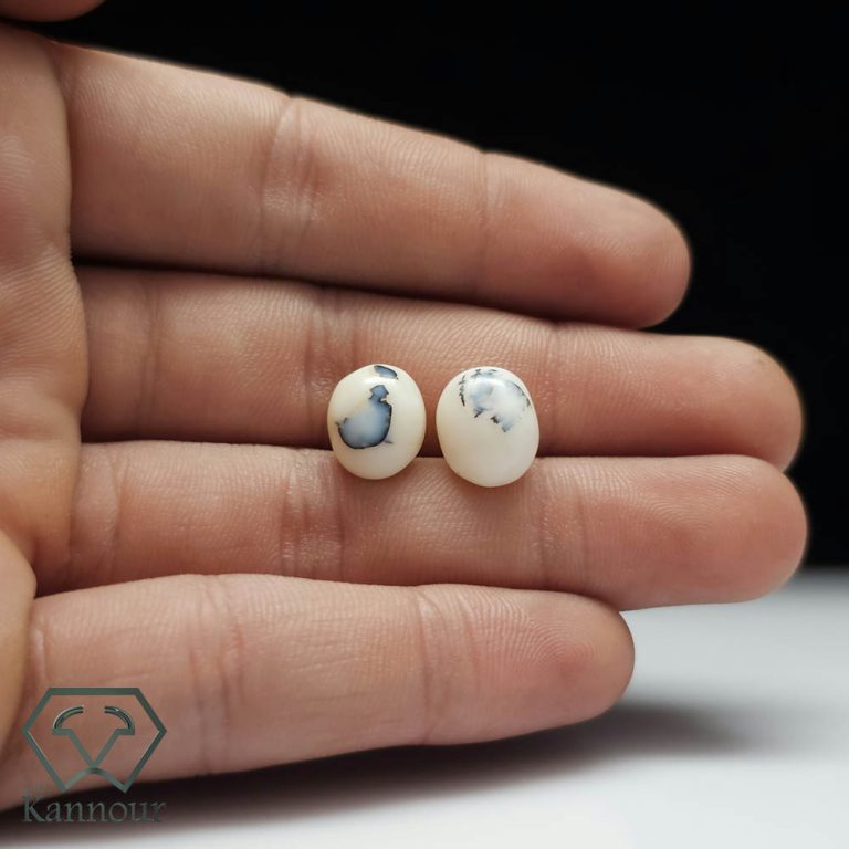 Natural Snow Aqeeq Oval Small Size